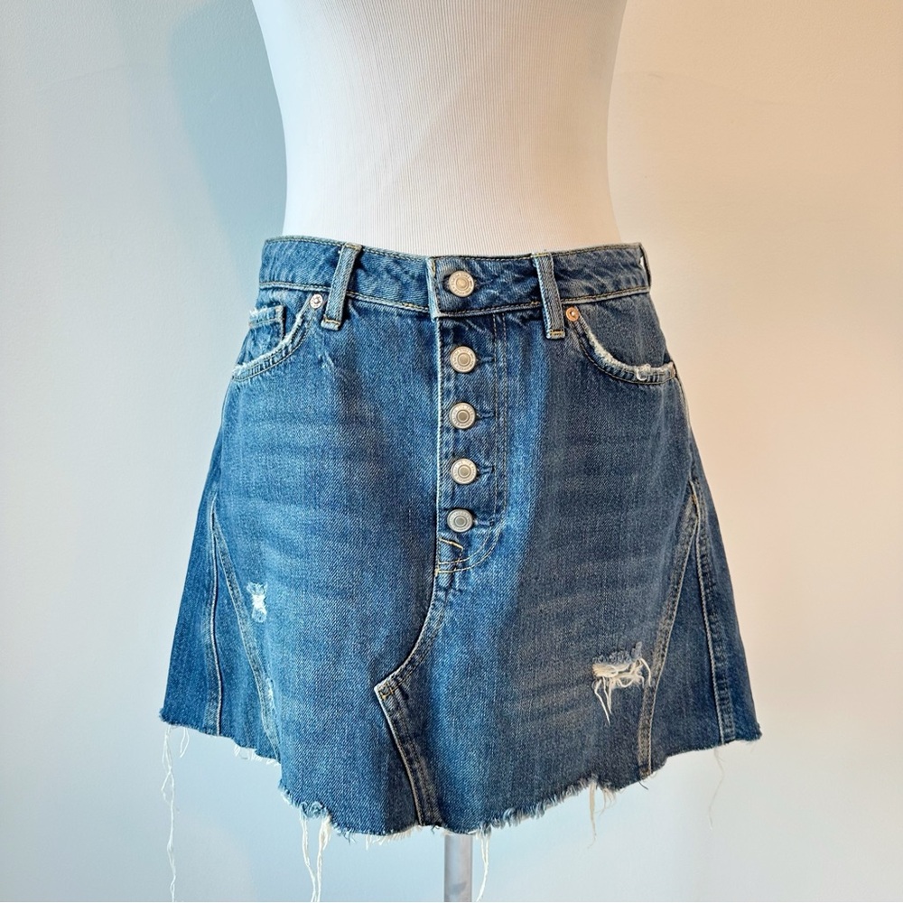 We the Free Harvey Blue Denim Mini Skirt Distressed Raw Hem Button Fly, size 31 - Picture 2 of 16